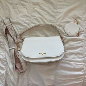 Anne Klein Elegant White Crossbody Bag with Pouch